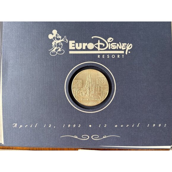 Ultimate Euro Disney Resort Memorabilia Collection Programmes Vintage Souvenirs - Picture 4 of 11